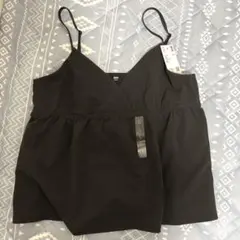 【新品】UNIQLO ギャザーキャミソールのサムネイル