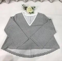 ZARA Trafaluc ボーダー Vネック 長袖 カットソーグレー　フレア袖
