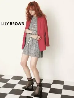 ◆ LILY BROWN リリーブラウニー　ダブルボタン　テーラードジャケットのサムネイル