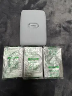 instax mini インスタントカメラ本体 フィルム3パック付き