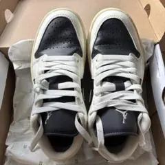エアジョーダン ローカット スニーカー