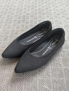 【匿名配送】VIVAIA ブラック ポインテッドトゥ フラットシューズ24センチ