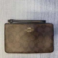 coach コーチ　ポーチ　ダークブラウン♪ お出かけ　オシャレ