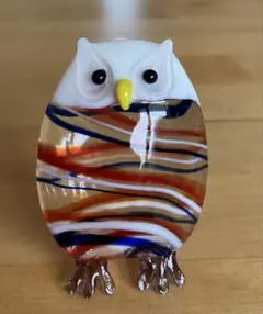 ガラス製フクロウの装飾品
