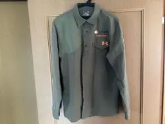 Under Armour オリーブグリーン長袖シャツ