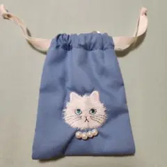 猫刺繍パール付き青ポーチ　ネコ　ねこ　ミニ巾着