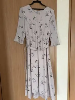 花柄薄ピンクワンピース　ミッシュマッシュ