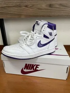 NIKE WMNS AIR JORDAN 1 HIGH OG コートパープル
