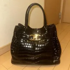 美品エナメル本革トートバッグクロコゴールド金具