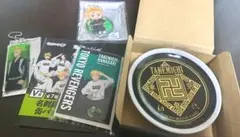 東京リベンジャーズ 武道　アクスタ　キーホルダー　缶バッジと小皿４点セット