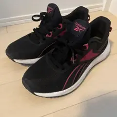 Reebok スニーカー ブラック/ピンク　24センチ　レディース