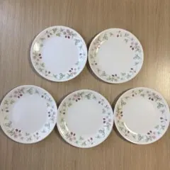 Corelle 皿 5枚セット ストロベリー柄直径21.5ｃｍのサムネイル