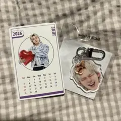 TREASURE ヒョンソク　FC 会場限定　カレンダー　トレカ　顔アクキー　楽