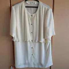 白 半袖ブラウス