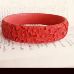 赤い桜模様バングル