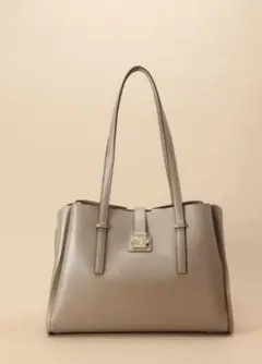 Samantha Thavasa スクエア金具 シンプルトートバッグ