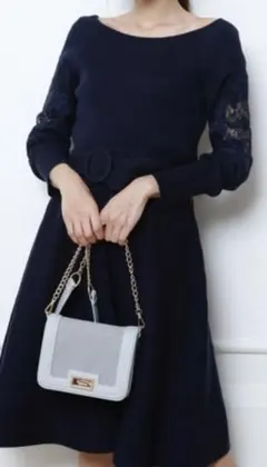 レースショルダーフレアニットワンピース