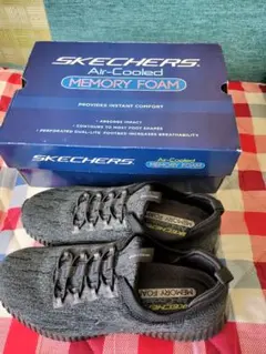 SKECHERS Air-Cooled Memory Foam ブラック