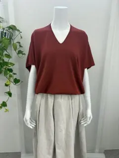 ☆PINORE☆新品未使用☆Msize☆レンガ色☆Vネック半袖サマーニット☆