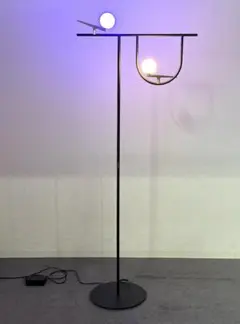 レアな2色使い■アルテミデ■ヤンツィ フロアランプ　LED　照明　オブジェのサムネイル