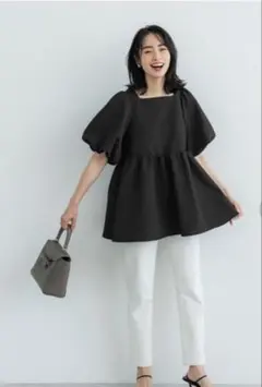 coca エンボススクエアブラウス ブラックのサムネイル