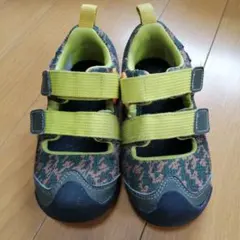 new balance  ニューバランス 子供用スニーカーサンダル