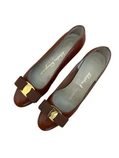 FERRAGAMO フェラガモ パンプスのサムネイル