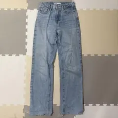 ZARA ストレートデニムパンツのサムネイル