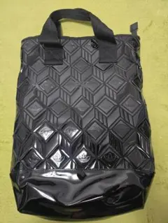 【新品・未使用】 アディダス 3Dバック 幾何学模様リュック 黒