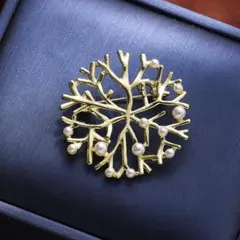 パール ブローチ ゴールド フラワー風 上品アクセサリー 北欧風 フォーマル