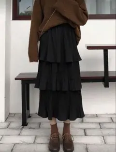 プリーツロングスカート 黒 3段フリル