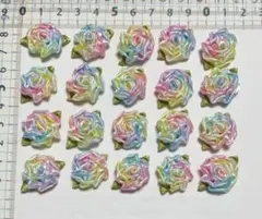 ハンドメイド 巻きバラモチーフ 2cm パステル虹色 葉つき20個