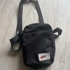 Nike ブラック ショルダーバッグ