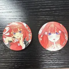 赤い髪のキャラクター 缶バッジ Coe. - メルカリ