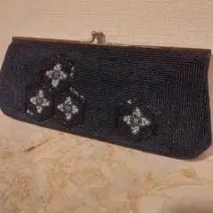 ビーズ装飾クラッチバッグ