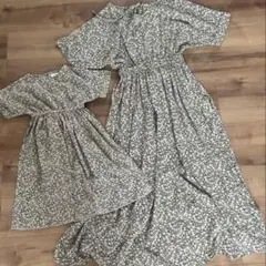 ペアマノン小花柄 親子おそろい半袖ワンピース（100、F）セット