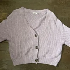 ラベンダー ボタン付きニットカーディガン