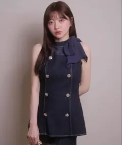 リップサービス　ダブルボタンノースリトップスのサムネイル