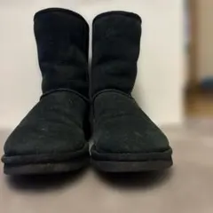 アグ　UGG 25サイズ　ムートンブーツ　男女兼用　柔らかなシープスキン　防寒