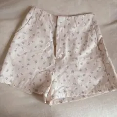 花柄ショートパンツ