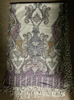 厚手のストール（リバーシブル柄）