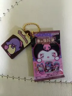 サンリオキャラクターズキャラパキ　ガチャガチャ　タキシードサム