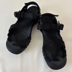 【極美品】KEEN キーン ゼラポート II サンダル　ブラックのサムネイル