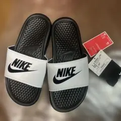 Nike ベナッシサンダル　ナイキ