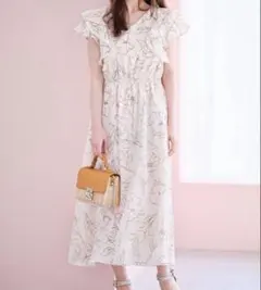 【新品】tocco closet ラッフルフリルラインフラワーVネックワンピース