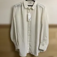 ク*ト様 UNIQLO シャイニーギャザーブラウス オフホワイト 長袖Lサイズ
