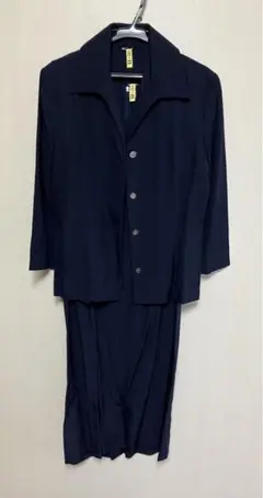 スーツ　紺色