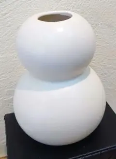 壺　丸い　雪だるま　ひょうたん　花瓶　陶器　一輪挿し　雪見だいふく　マシュマロ