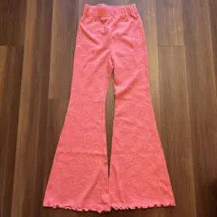 フレアパンツ ピンク 花柄　エンボス加工　新品未使用