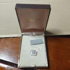 GIVENCHY ネクタイピン